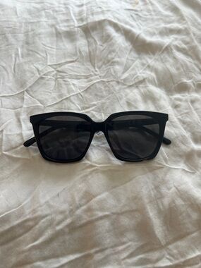 H&M Black Oversized Square Sunglasses